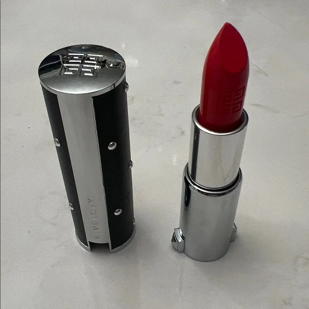 Givenchy Rouge Fetiche Lipstick 325